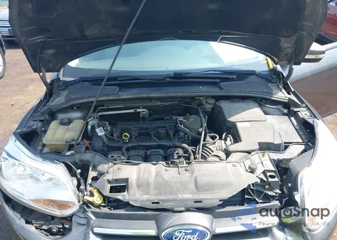 2014 Ford Focus Se z USA, uszkodzony, nr VIN 1FADP3F22EL433239